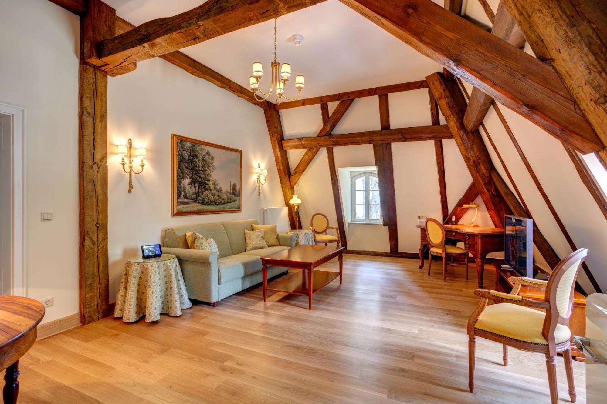 Urlaubsresidenz Marstall Und Kanzlei Im Schlossensemble 吕本瑙 客房 照片