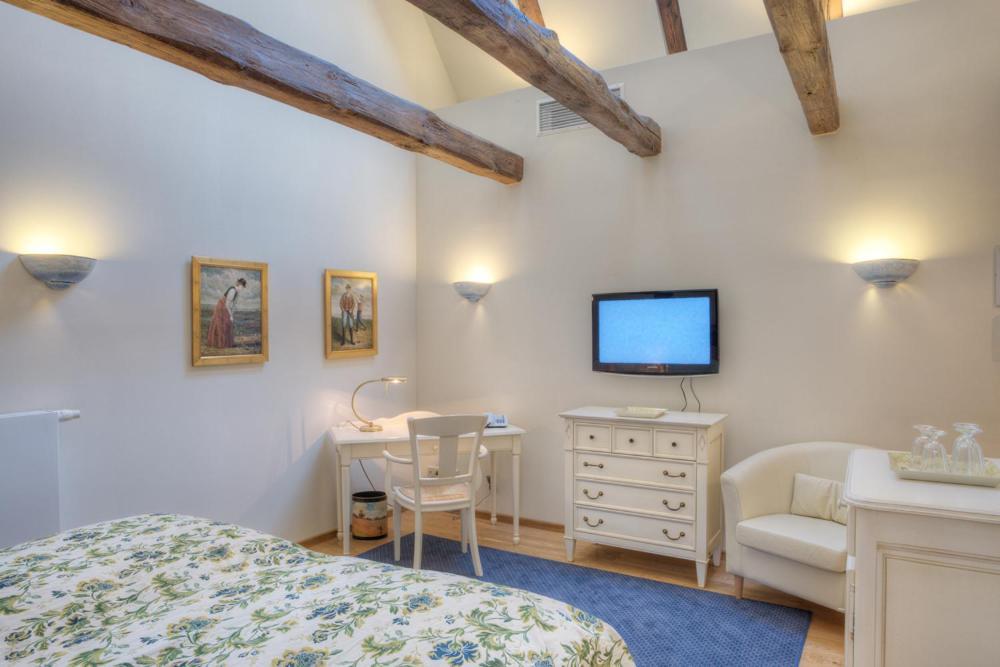 Urlaubsresidenz Marstall Und Kanzlei Im Schlossensemble 吕本瑙 外观 照片
