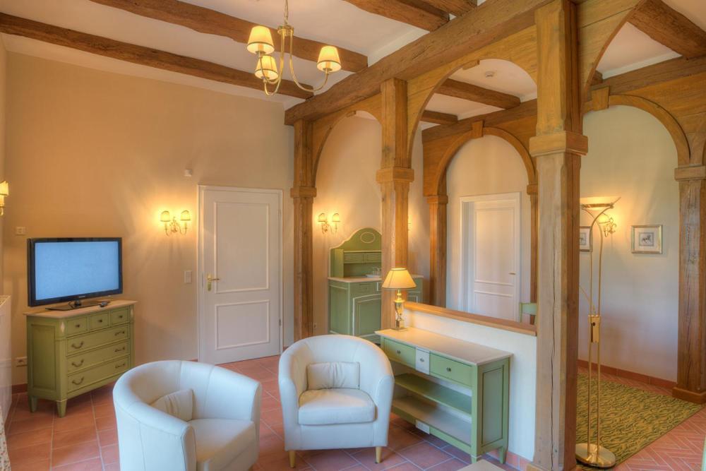 Urlaubsresidenz Marstall Und Kanzlei Im Schlossensemble 吕本瑙 外观 照片