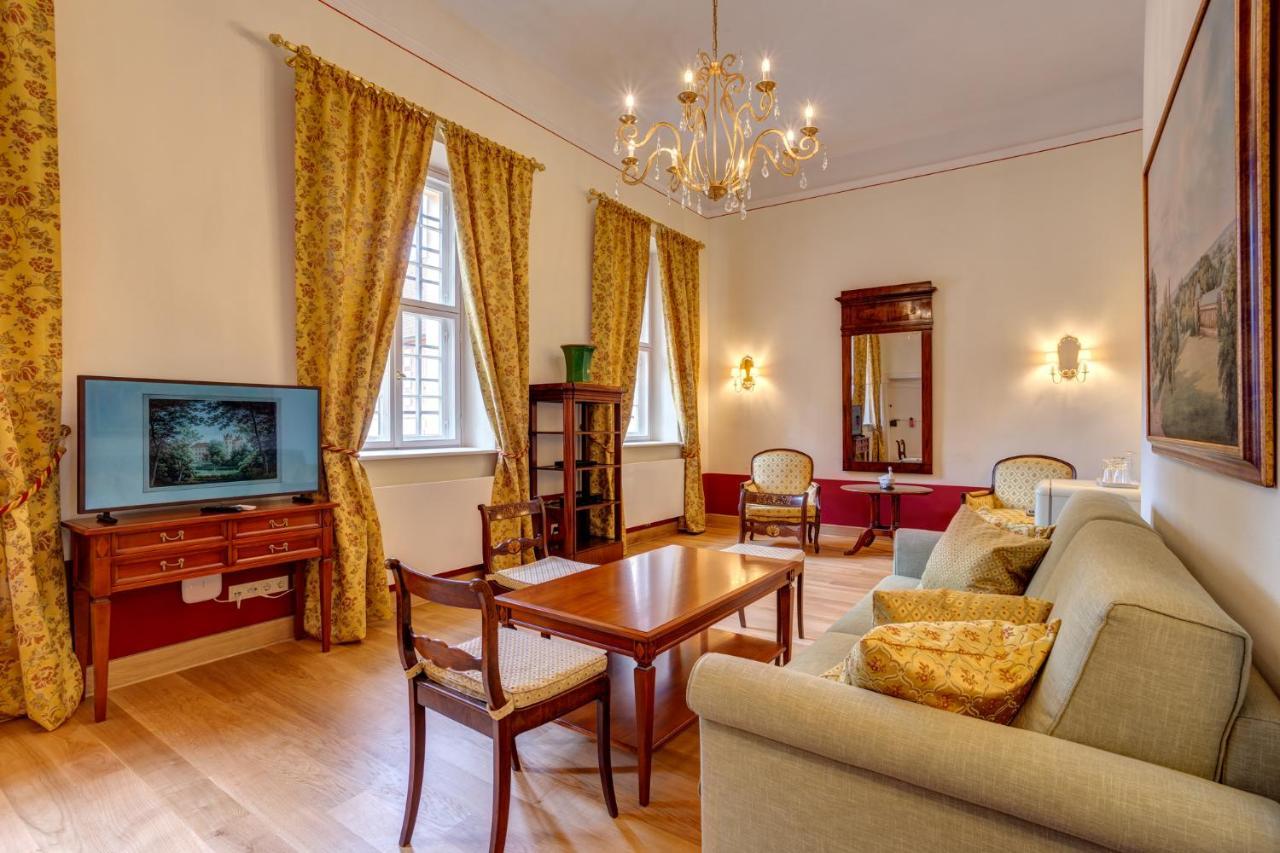 Urlaubsresidenz Marstall Und Kanzlei Im Schlossensemble 吕本瑙 外观 照片