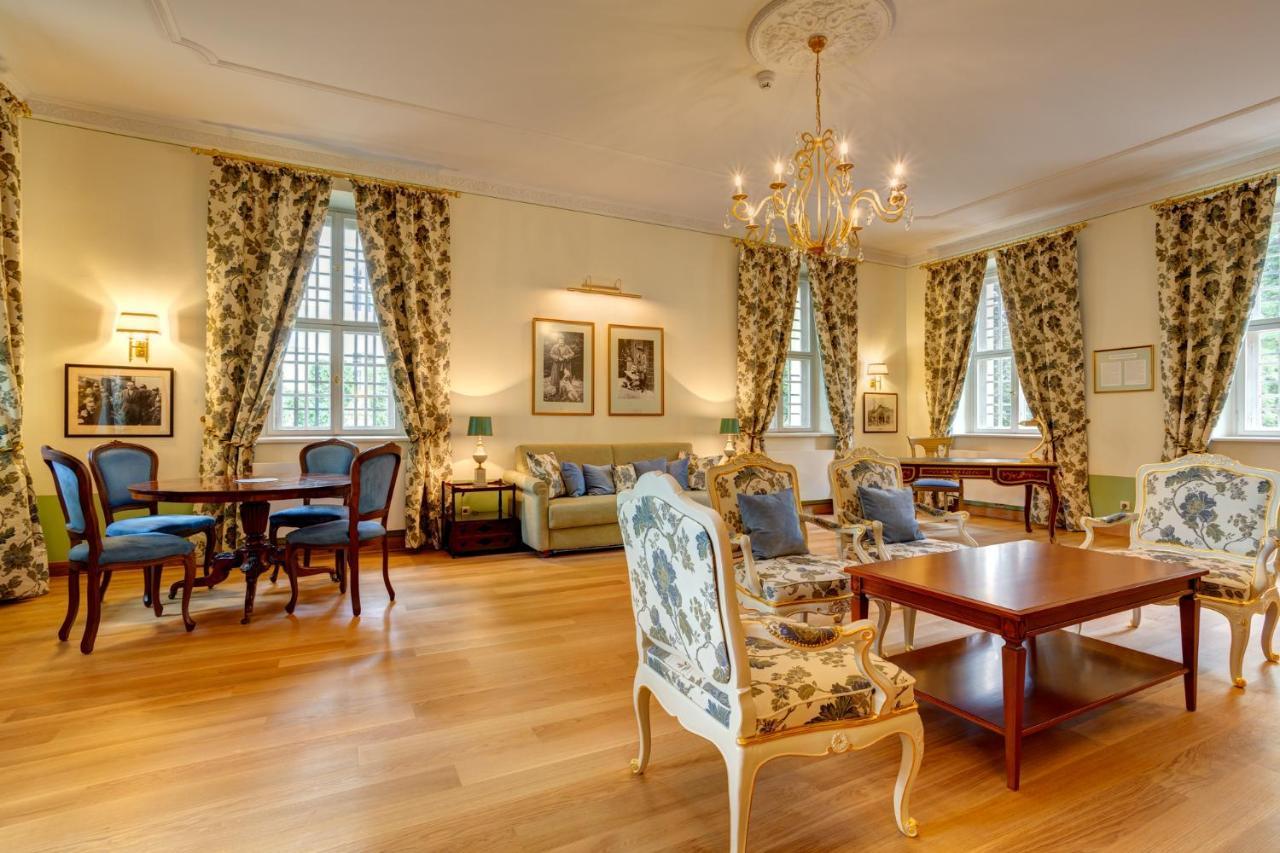 Urlaubsresidenz Marstall Und Kanzlei Im Schlossensemble 吕本瑙 外观 照片